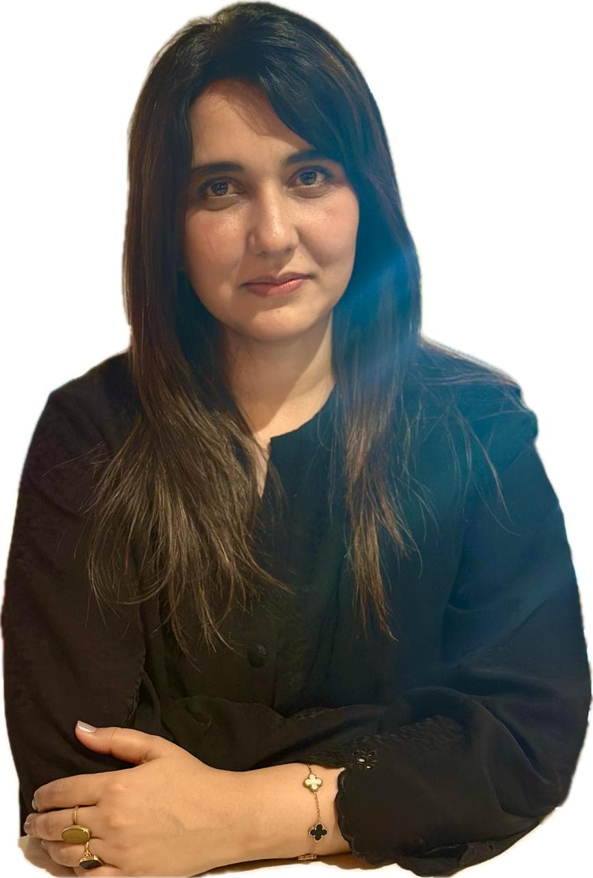 Aisha, specialist online O and A Level English teacher